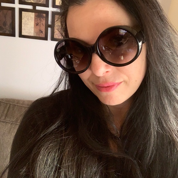 ❤️SOLD ⛔️Authentic ST.LAURENT 60 Round Oversized - Picture 7 of 8